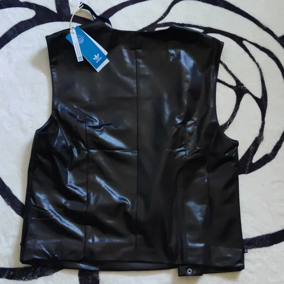 Gorgeous Trendy Adidas Vest - Picture 6 of 7